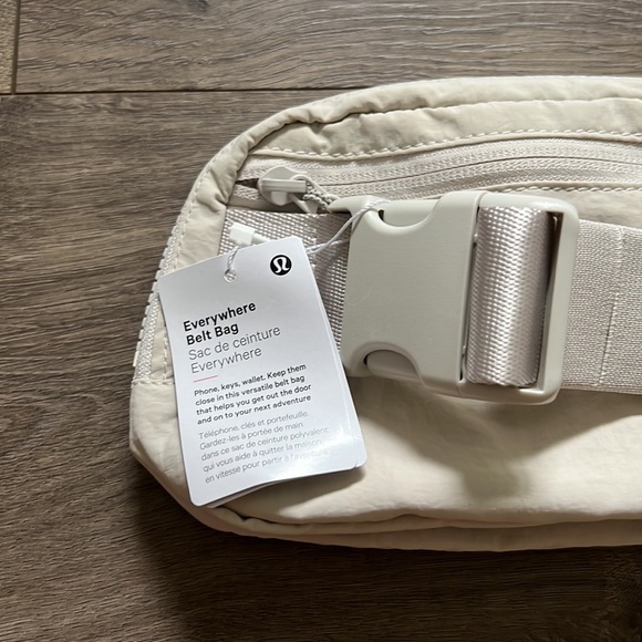 NWT White Opal Everywhere Belt Bag - Picture 4 of 4